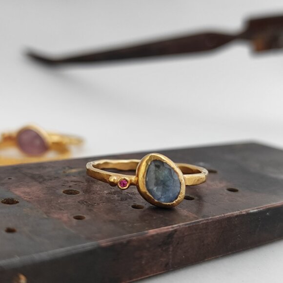 Moissanite ring. 14K yellow gold ring with Blue Moissanite & small Ruby. UNIQUE - Picture 7 of 14